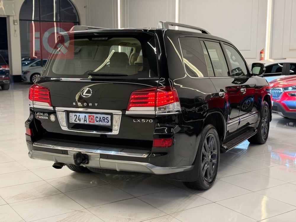 Lexus LX
